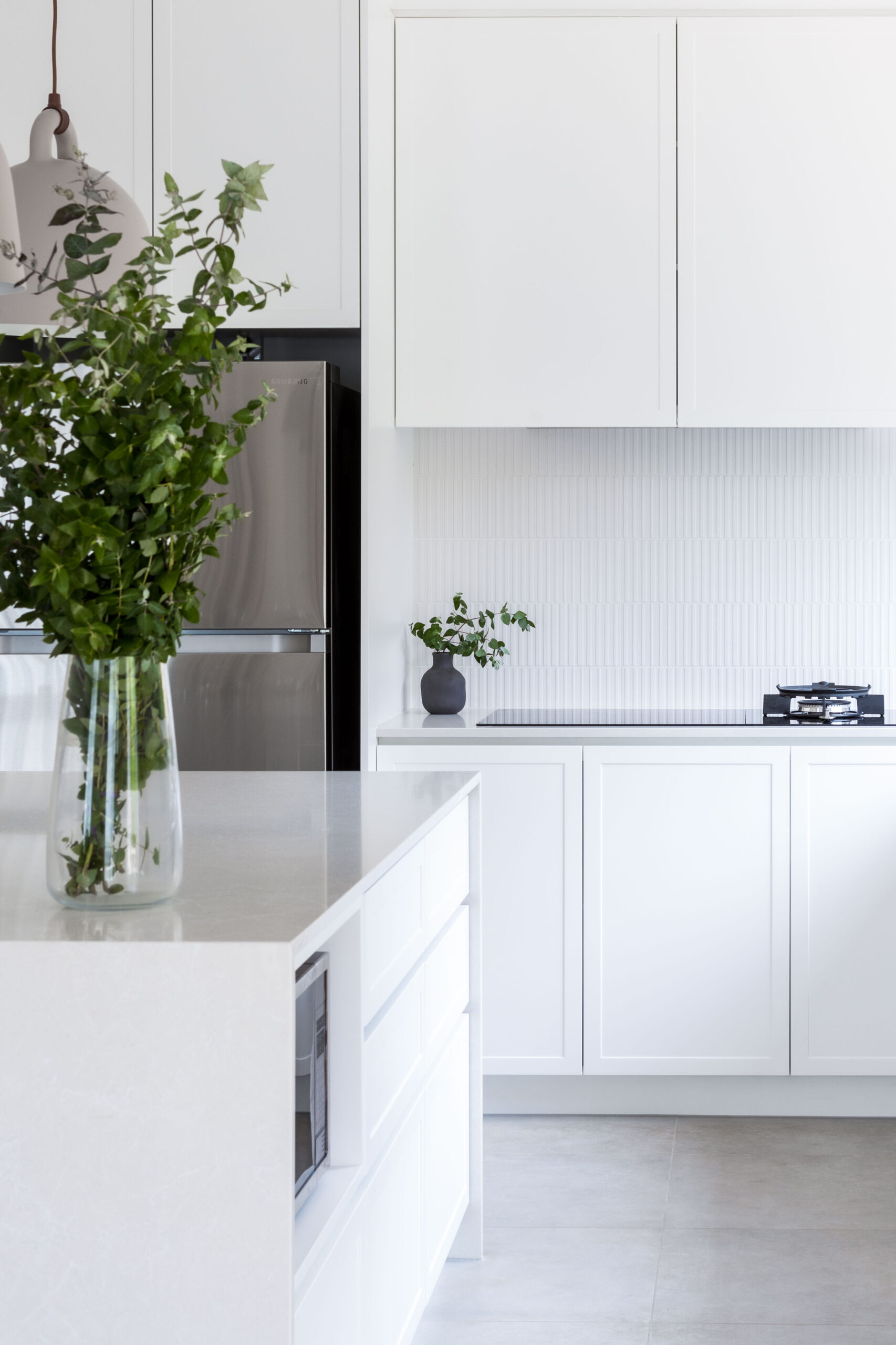 Balwyn Shaker style kitchen in white with light grey floor tile
